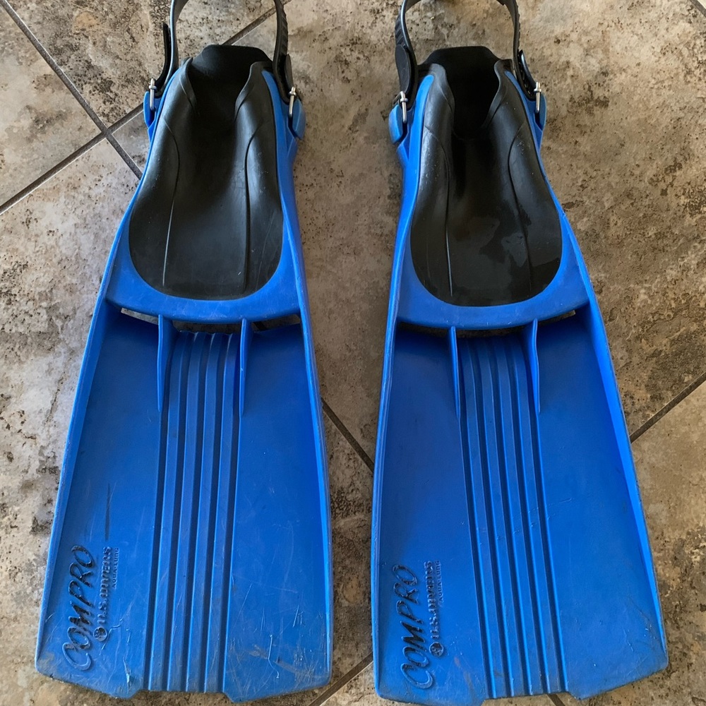 U.S. DIVERS Compro water fins adult medium 9-11